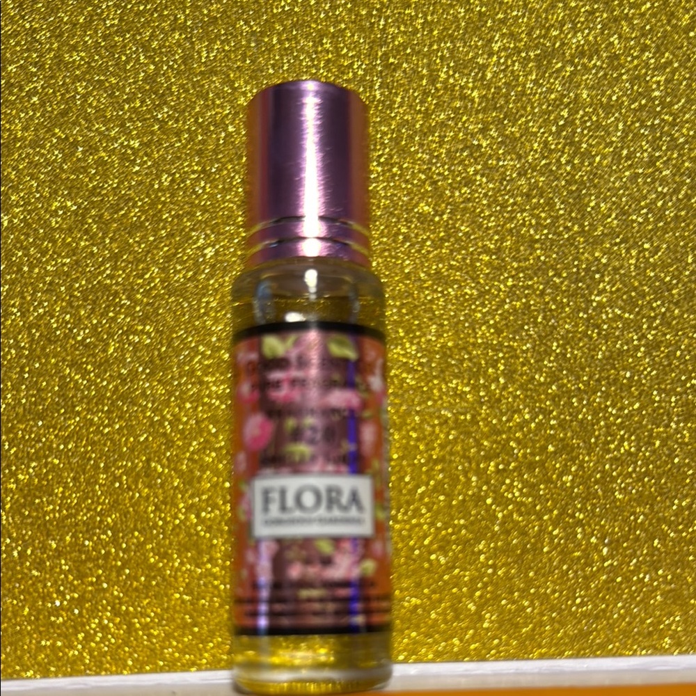 Flora Perfume Oil with Pink Cap